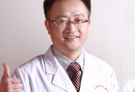 小V脸整形术（隆下颌） 让你的小脸秀出来