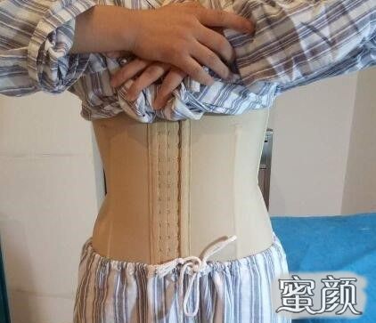 https://img.yiyiaimei.com/mnt/Editor/2020-10-12/5f8434523c623.jpg