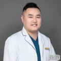 李伟