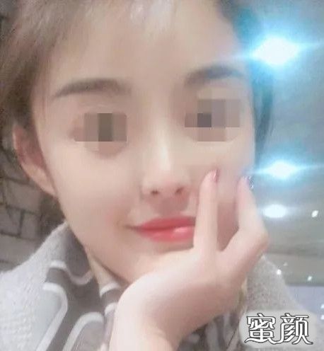 https://img.yiyiaimei.com/mnt/timg/210106/1KF22053-10.jpg